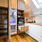Appprusnik Apartman *